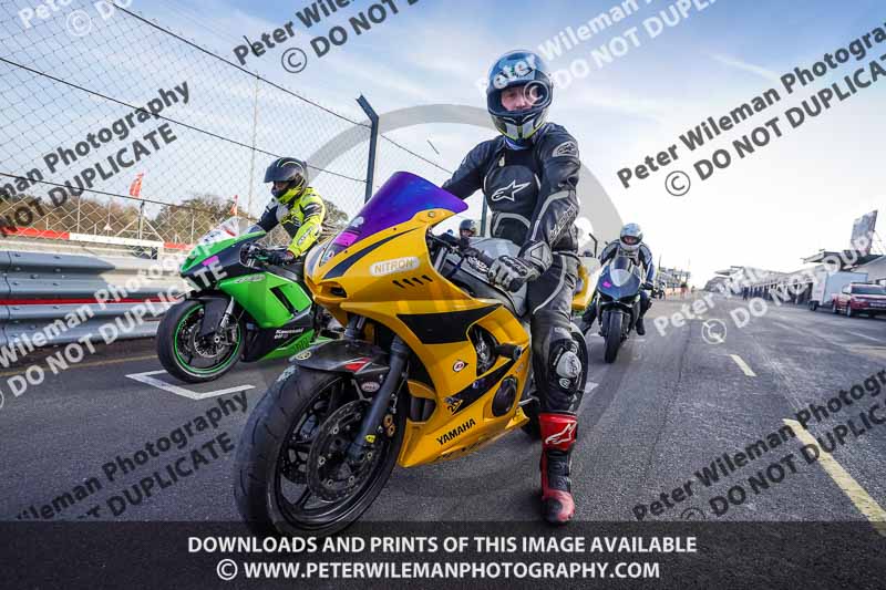 donington no limits trackday;donington park photographs;donington trackday photographs;no limits trackdays;peter wileman photography;trackday digital images;trackday photos